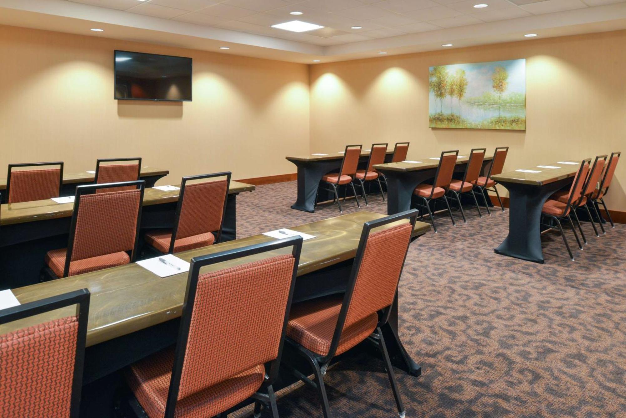 Hampton Inn Frederick Exterior photo