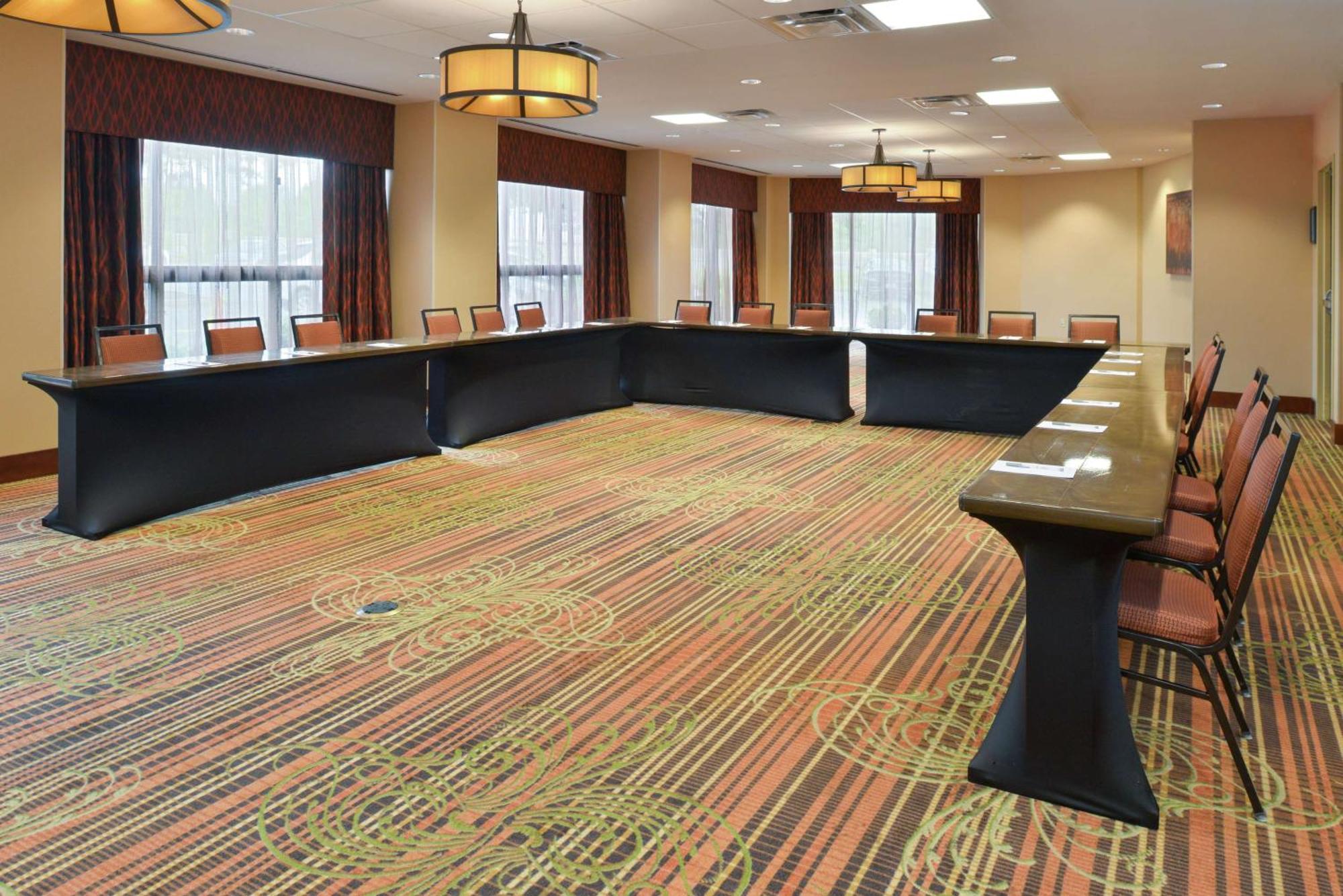 Hampton Inn Frederick Exterior photo